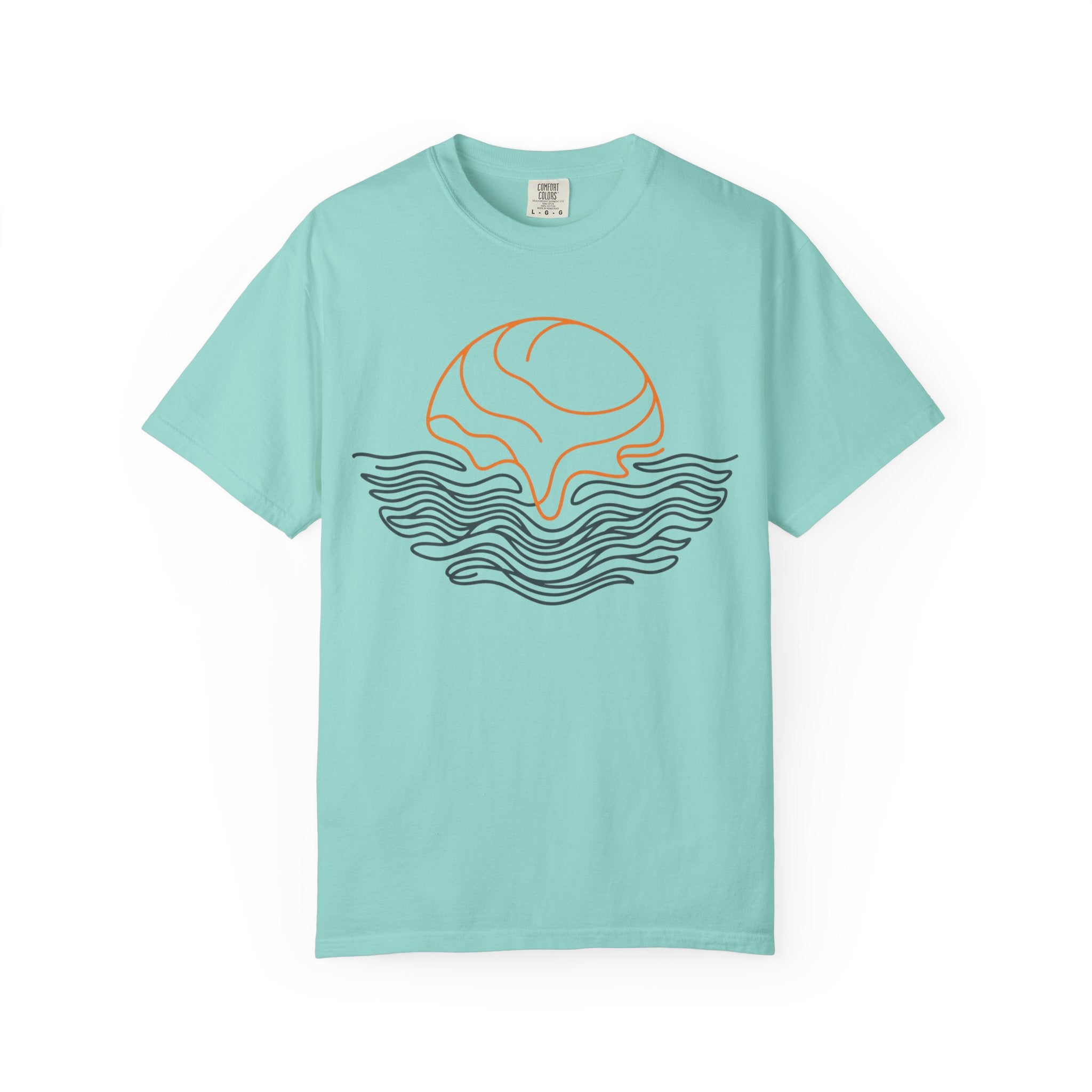 Line-Art Sunrise & Waves T‑Shirt