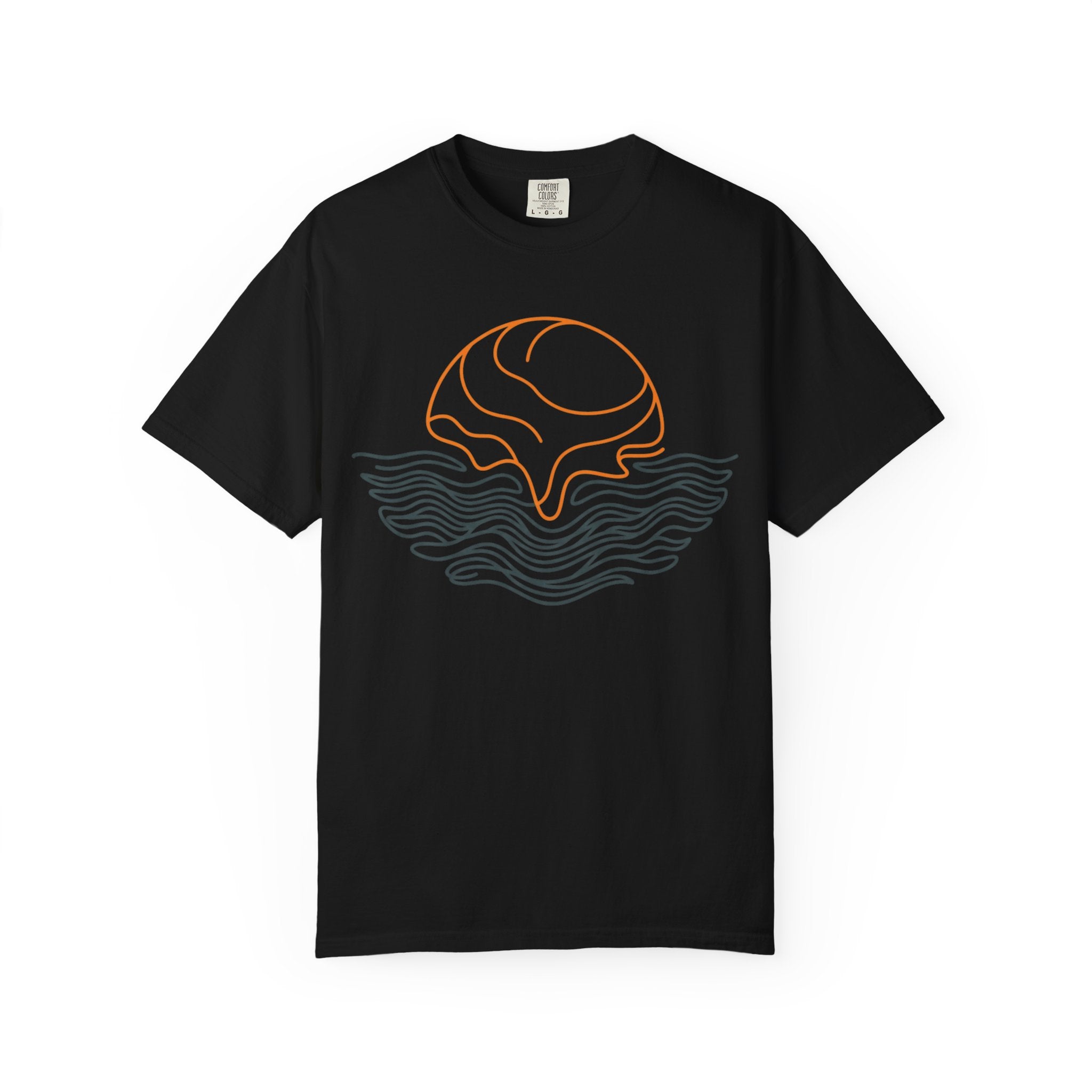 Line-Art Sunrise & Waves T‑Shirt